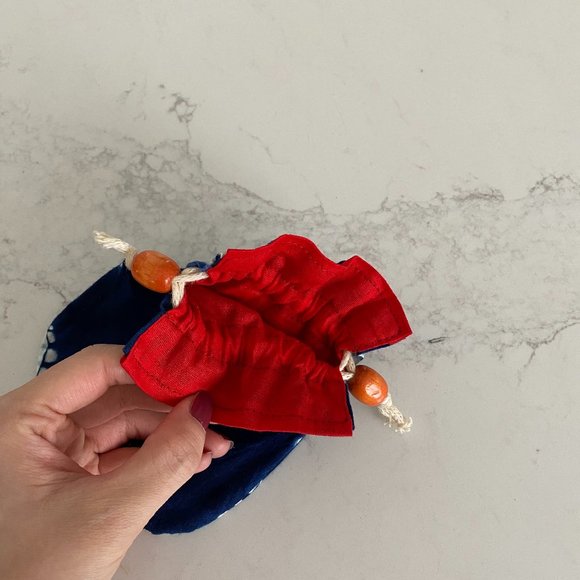 Bamboo Pocket Makeup Mirror With Batik Fabric Protective Bag - Picture 4 of 12